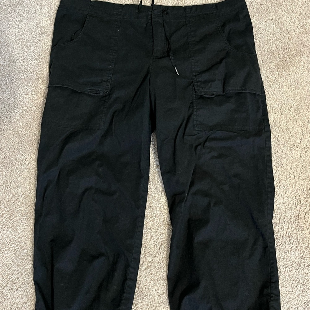 Danskin Black capri pants